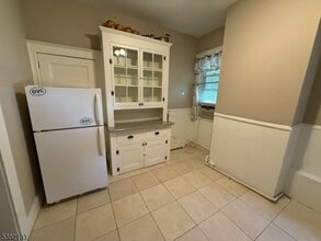 644 Oradell Ave in Oradell, NJ - Building Photo - Building Photo