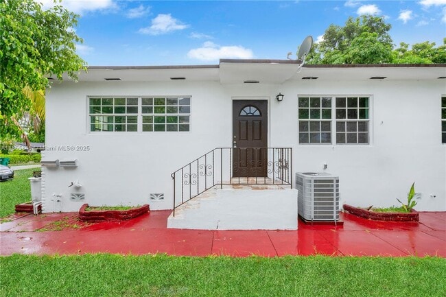 1245 NE 117th St in Miami, FL - Building Photo - Building Photo