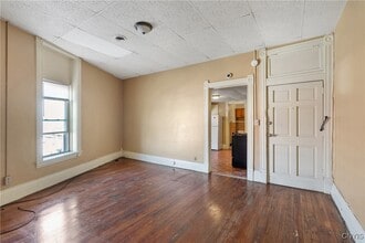 319 N Salina St in Syracuse, NY - Building Photo - Building Photo