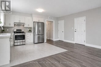 112 Algoma St in Toronto, ON - Building Photo - Building Photo