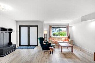 8773 SW 36th St in Miami, FL - Building Photo - Building Photo