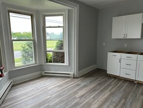 5209-5211 N Catherine St in Plattsburgh, NY - Building Photo - Building Photo