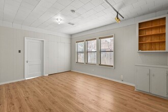 1315 Peden St in Houston, TX - Building Photo - Building Photo