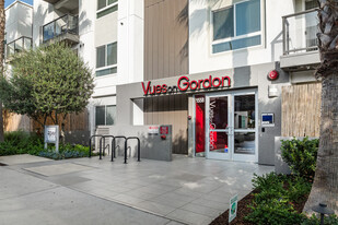 Vues on Gordon Apartments