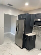1501 NW 8th Ave-Unit -E-W in Fort Lauderdale, FL - Building Photo - Building Photo