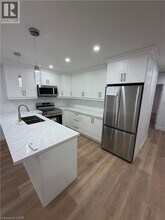 137 Whitley St in Cambridge, ON - Building Photo - Building Photo