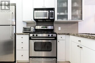 1005-1005 King St W in Toronto, ON - Building Photo - Building Photo