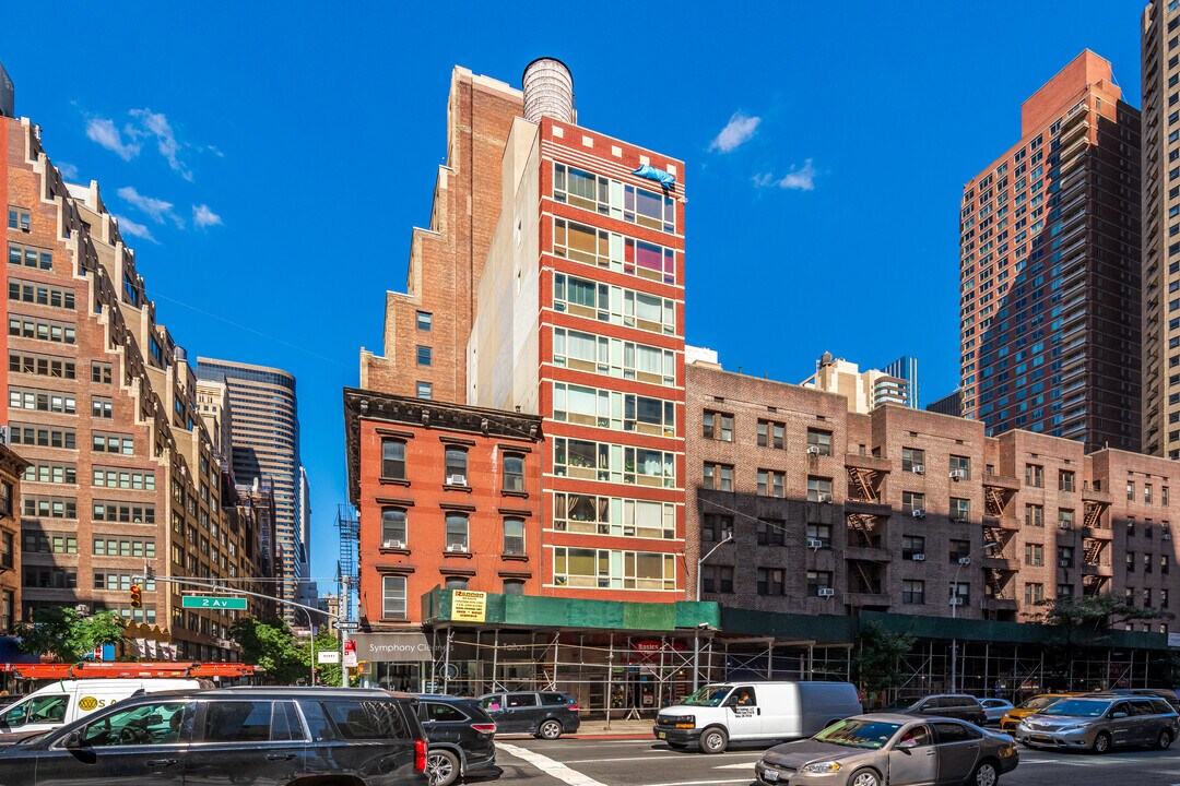 845 2nd Ave in New York, NY - Foto de edificio