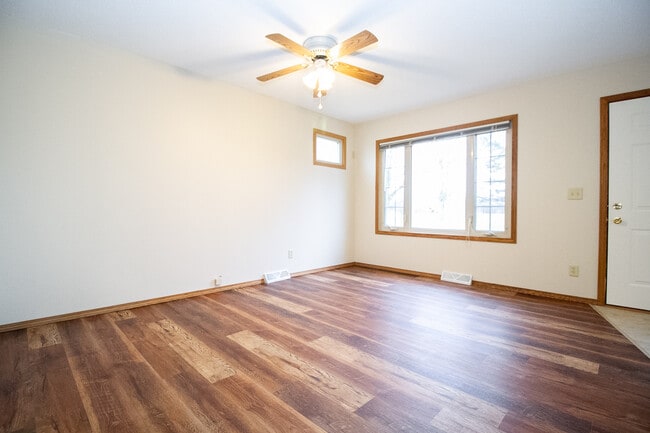 731 Reineck Dr in Toledo, OH - Building Photo - Building Photo