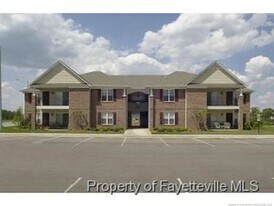 1760 Renwick Dr in Fayetteville, NC - Building Photo