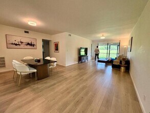 7744 La Mirada Dr in Boca Raton, FL - Building Photo - Building Photo