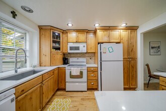 3124 S Falling Brook Ln in Boise, ID - Foto de edificio - Building Photo