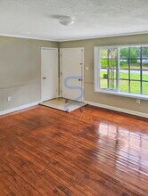 319 Sarah Dr in Warner Robins, GA - Foto de edificio - Building Photo