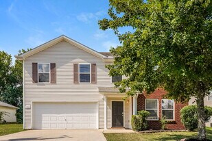 2741 Sutherland Dr in Thompson's Station, TN - Building Photo