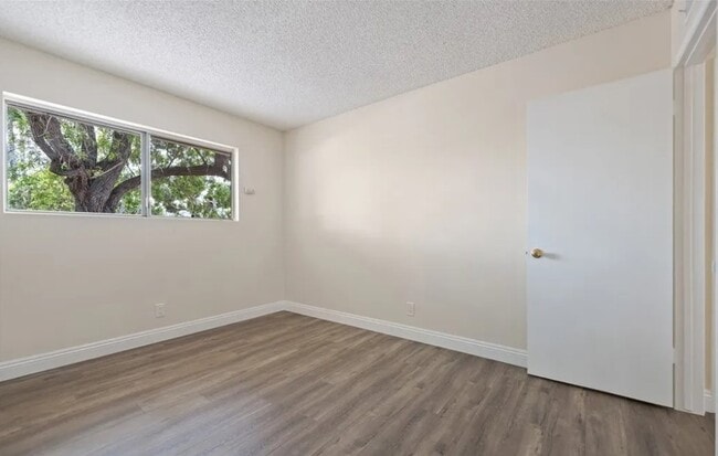 2690 N Berkeley St in Orange, CA - Foto de edificio - Building Photo