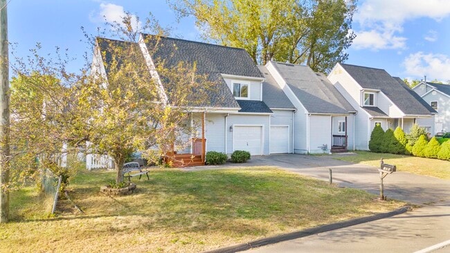 670 Middletown Ave, Unit 670 Middletown Ave in New Haven, CT - Building Photo - Building Photo