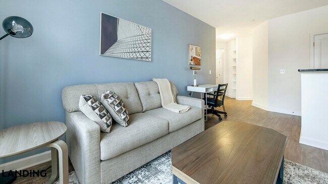 909 Mansion Dr, Unit 1012-202 in Frederick, MD - Building Photo - Building Photo