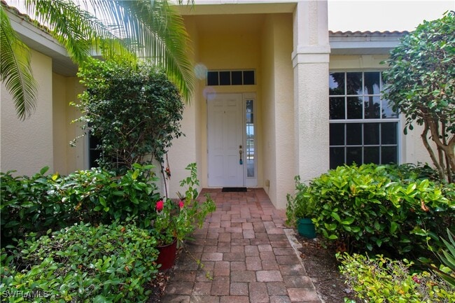 property at 3927 Aurora Ct