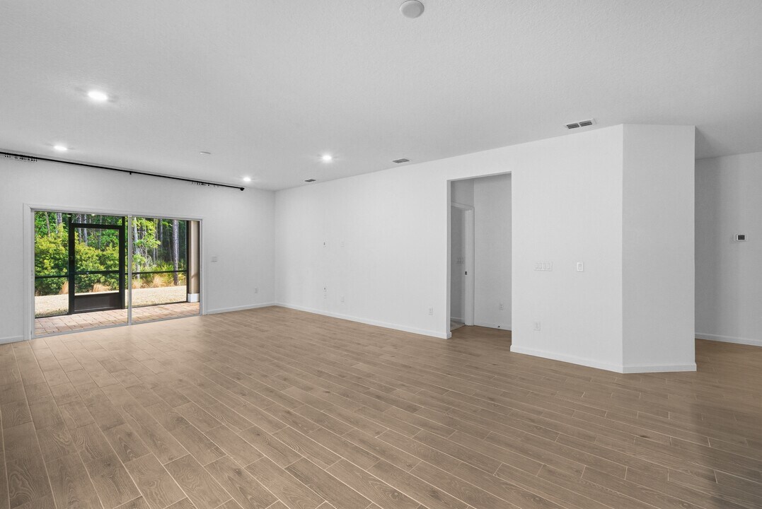 60 Eustis Pt in St. Augustine, FL - Building Photo