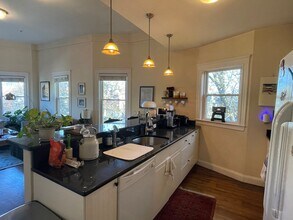6 Giles Park, Unit 1 in Somerville, MA - Building Photo - Building Photo