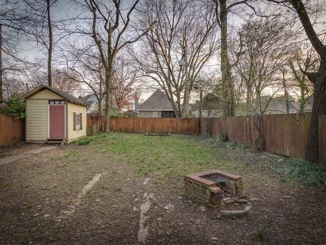 2111 Jefferson Ave in Memphis, TN - Building Photo - Building Photo