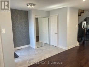 9031 Yonge St in Richmond Hill, ON - Building Photo - Building Photo