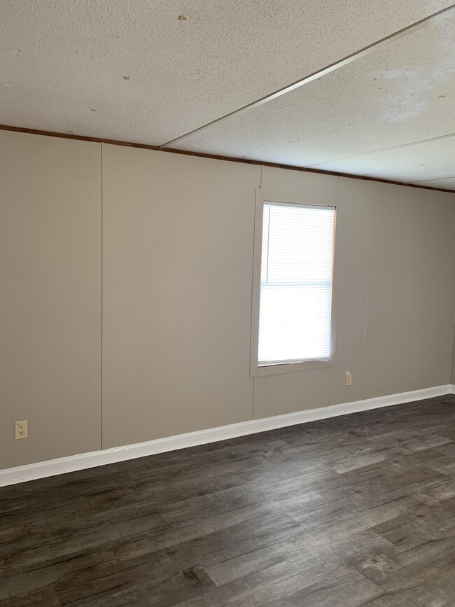 509 Kayla St in Oak Grove, KY - Building Photo - Building Photo