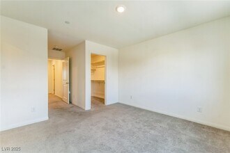 4242 Lunar Cyn Ave in North Las Vegas, NV - Building Photo - Building Photo