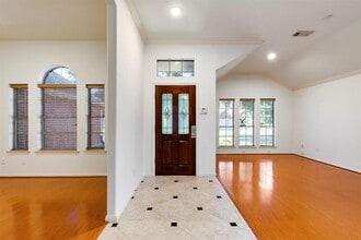 207 Annes Way in Stafford, TX - Building Photo - Building Photo