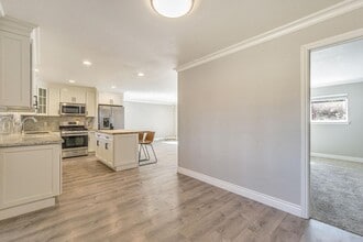 1001 Oak Grove Rd in Concord, CA - Building Photo - Building Photo