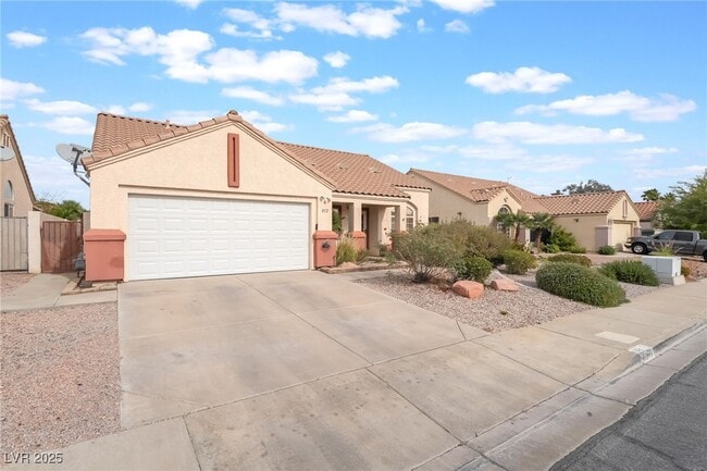 property at 812 Seco Verde Ave