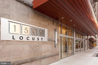 1500 Locust St, Unit 0B-4102 in Philadelphia, PA - Building Photo - Building Photo