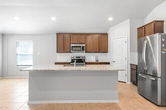 3509 Constitution Dr in Lago Vista, TX - Building Photo - Building Photo