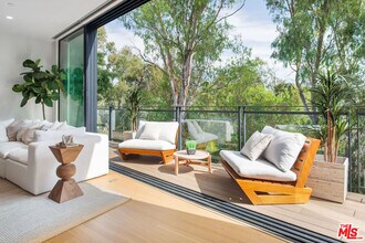 11600 Dunstan Way in Los Angeles, CA - Building Photo - Building Photo