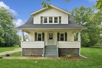 7 Mohin Park in New Hampton, NY - Building Photo - Building Photo
