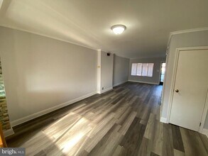 338 Gusryan St in Baltimore, MD - Building Photo - Building Photo