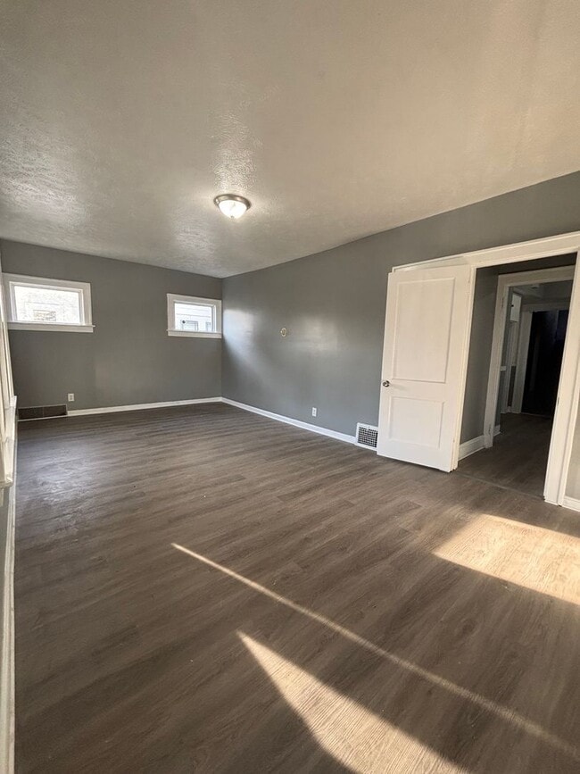 13817 Bartlett Ave in Cleveland, OH - Building Photo - Building Photo