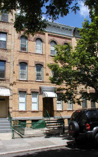 1715 Linden St in Flushing, NY - Building Photo - Building Photo