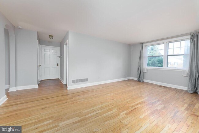 property at 500 E Lancaster Ave