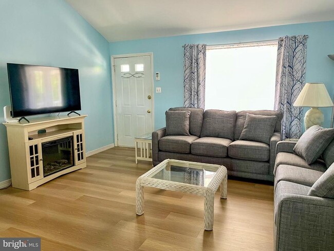 652 Newell Ave in Stafford Township, NJ - Building Photo - Building Photo