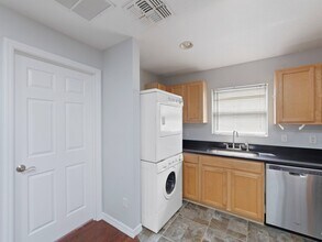 3955 Turow Ln in Orlando, FL - Building Photo - Building Photo