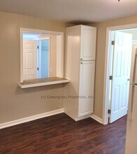 205 S 6th St in Jeffersonville, IN - Foto de edificio - Building Photo