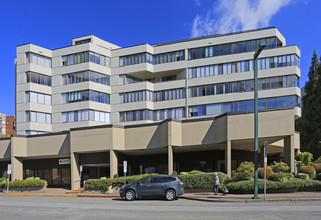 White Rock Square in White Rock, BC - Building Photo - Building Photo