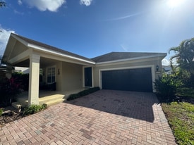 13270 Vennetta Way in Windermere, FL - Building Photo