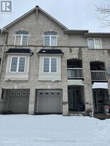 16 Thornharrold St in Ajax, ON - Building Photo