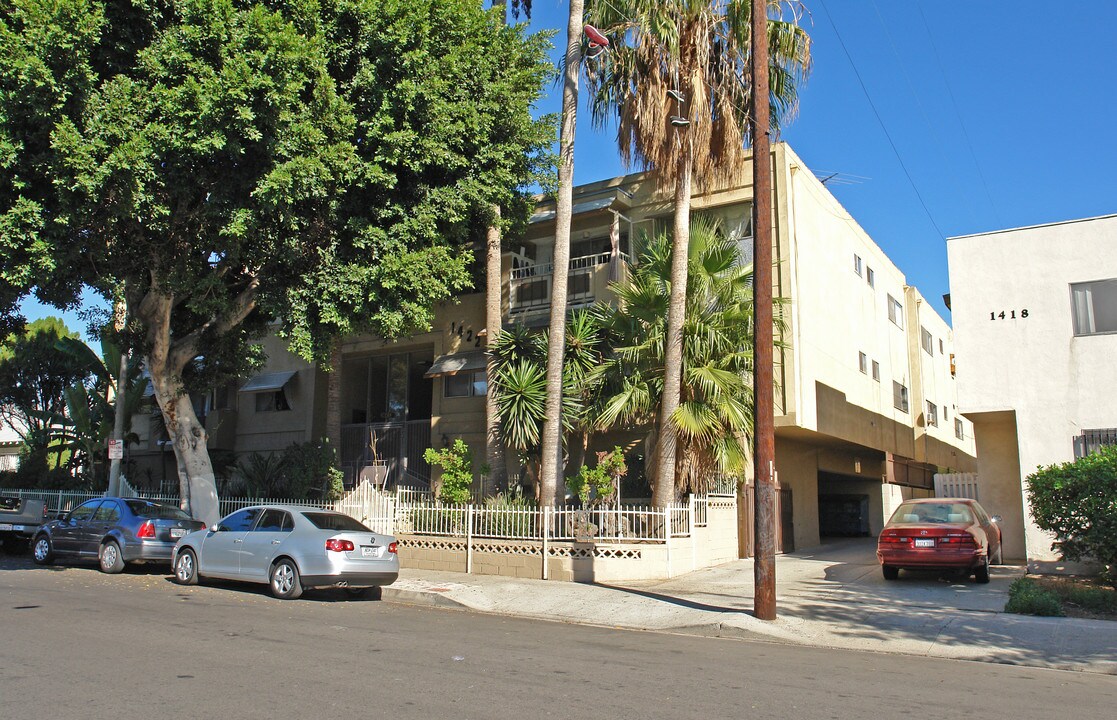 1422 Tamarind Ave in Los Angeles, CA - Foto de edificio