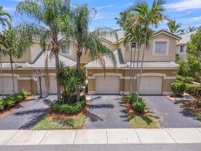 2494 Cordoba Bend in Weston, FL - Building Photo - Building Photo