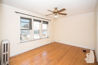 2015 W Ainslie St in Chicago, IL - Building Photo - Building Photo