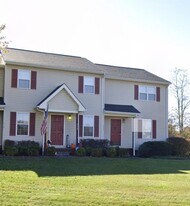 712 S Cherokee St in Jonesborough, TN - Building Photo