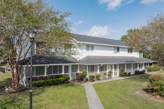 The Alden Townes in North Charleston, SC - Building Photo - Building Photo